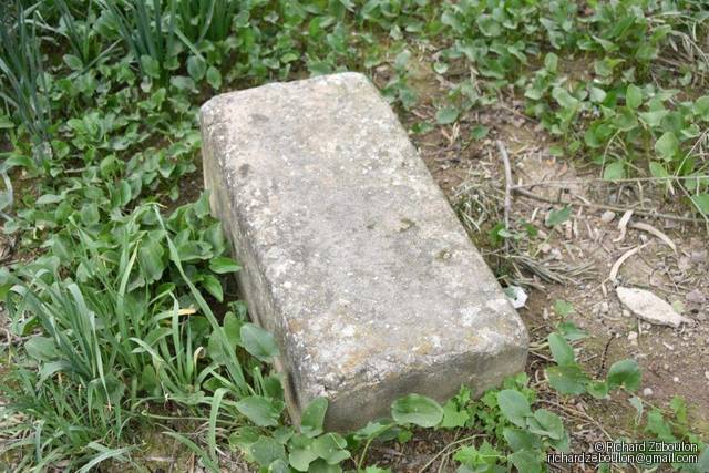 Tombe sans nom